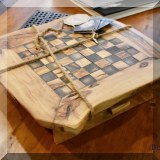 Y02. Chess set.